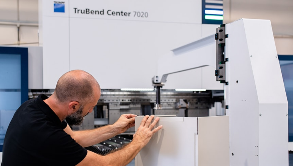 TRUMPF'S TRUBEND CENTER 7020 FOR FAST AUTOMATED BENDING