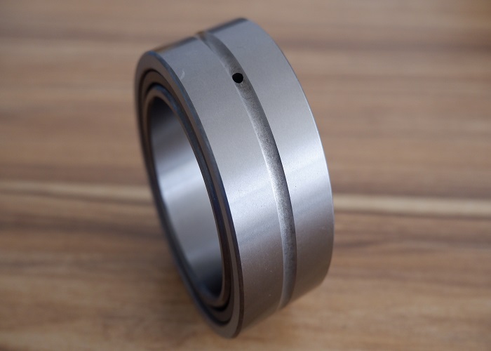Steel needle roller bearing without shoulder on inner ring