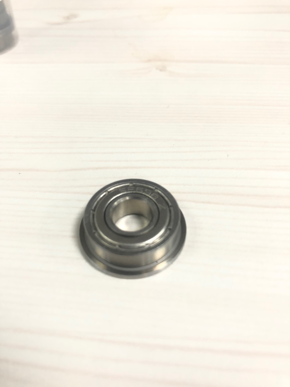 stainless steel S697 ZZ HQ1 P5   9*14*4.5mm S677 ZZ HQ1 P5   7*11*3mm