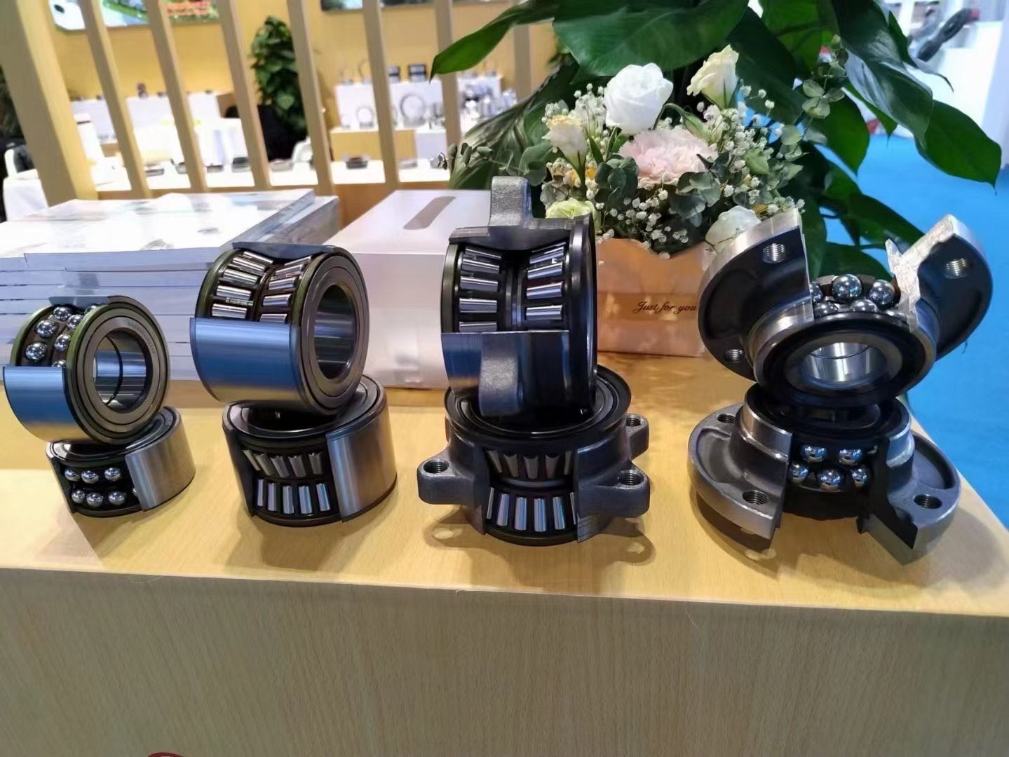 AUTO WHEEL HUB BEARING DAC20420030/29-2rs 565592