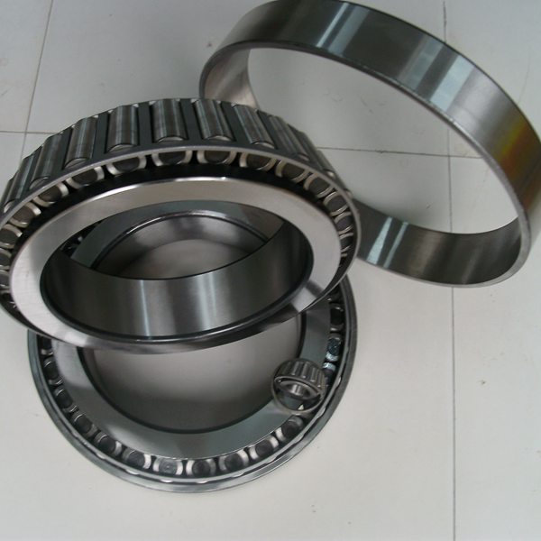 Roller bearing 33022