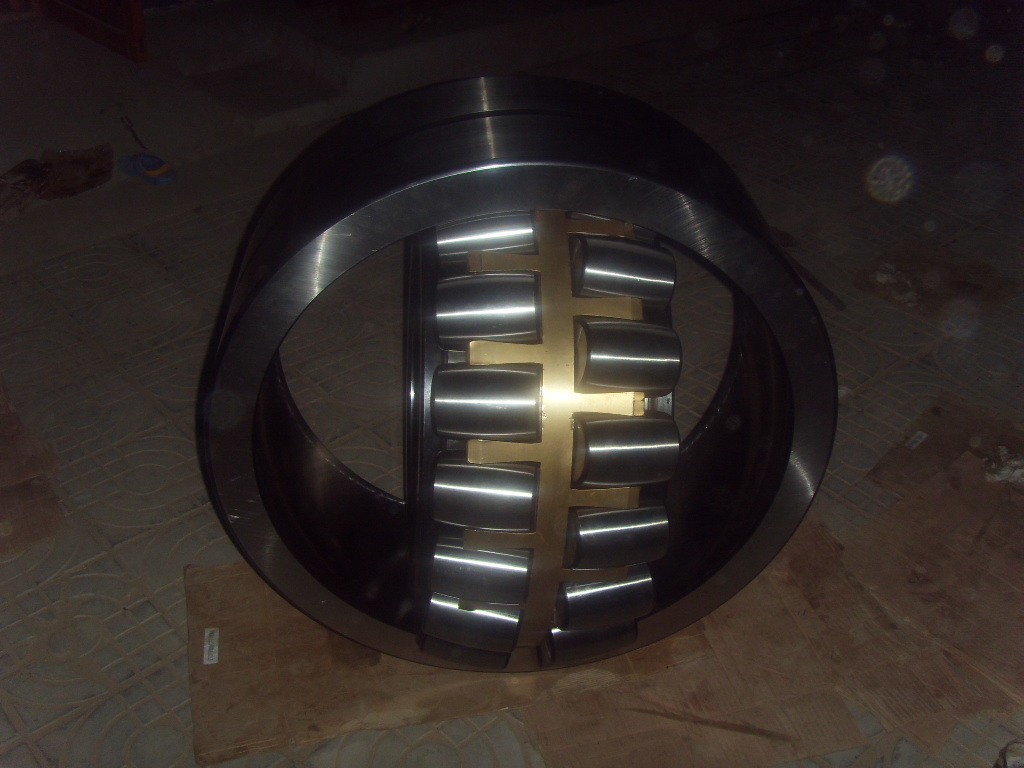 spherical roller bearing 23284 CA W33