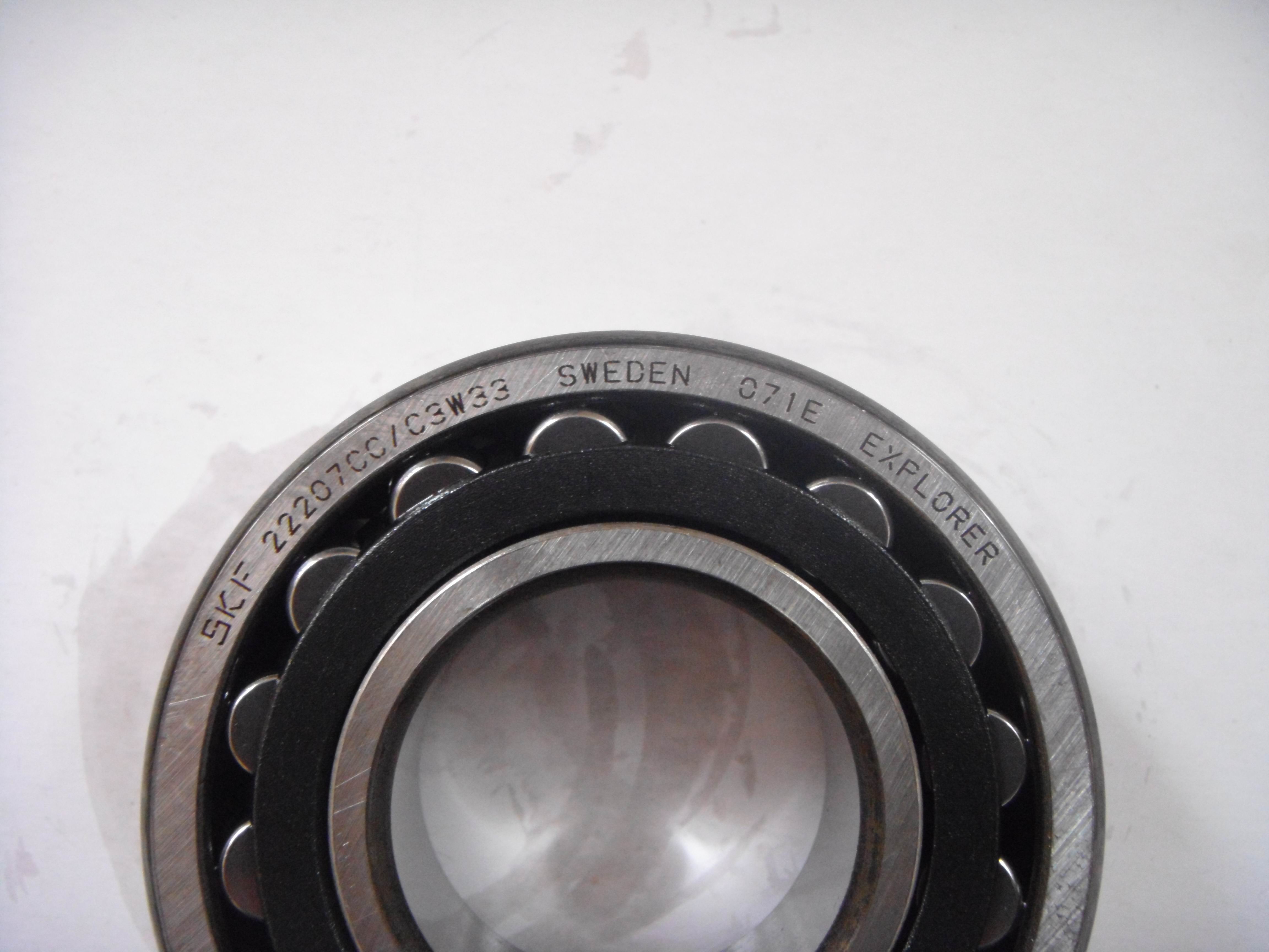 Spherical roller bearing 22207CC/C3W33 071E made in Sweden