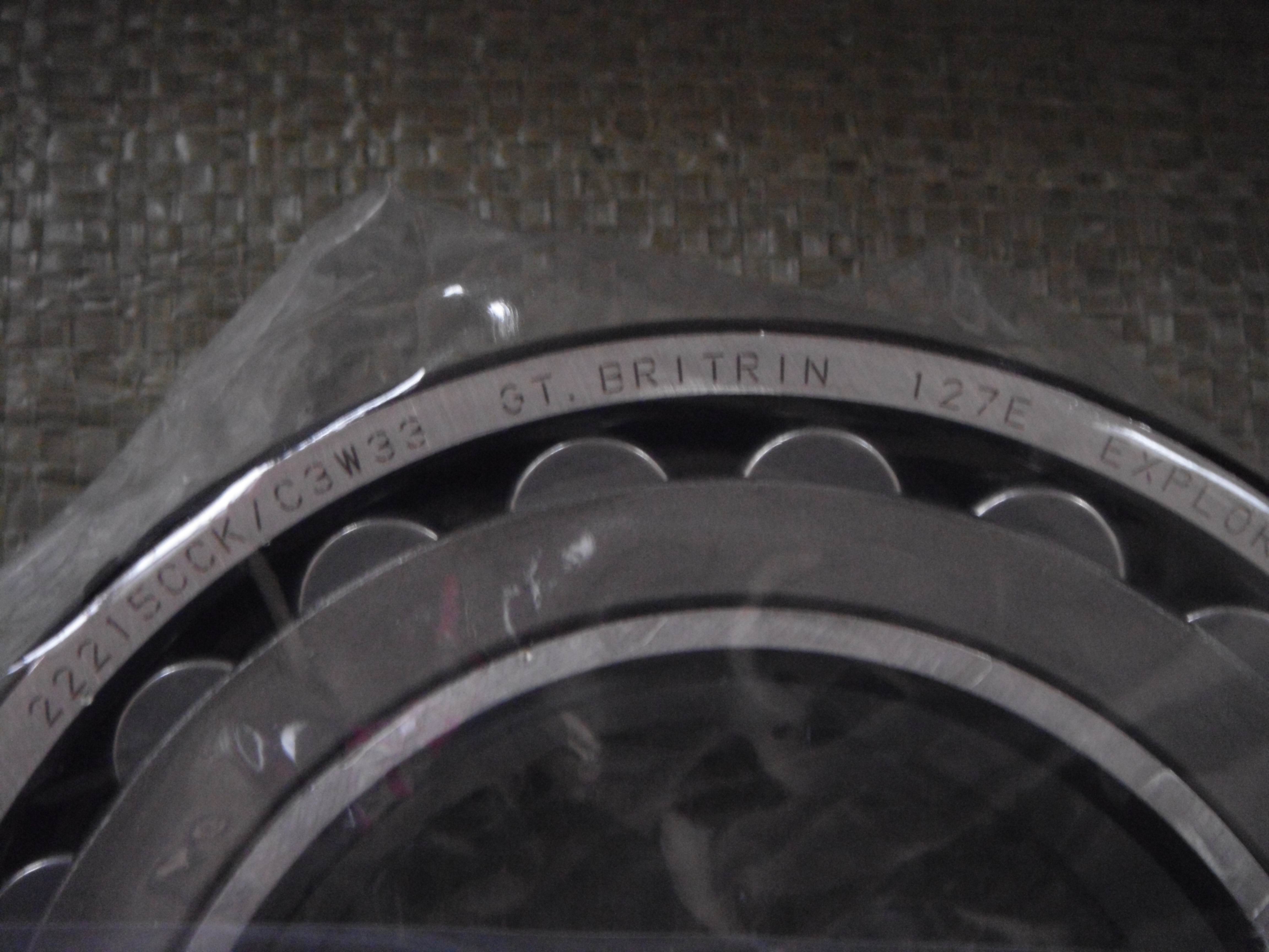 Spherical roller bearing 22215CCK/C3W33 127E explorer