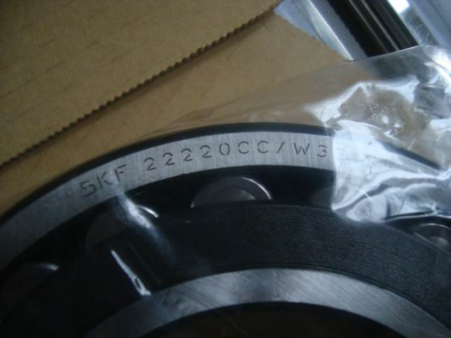 spherical roller bearing 22220CC/W33 made in Sweden