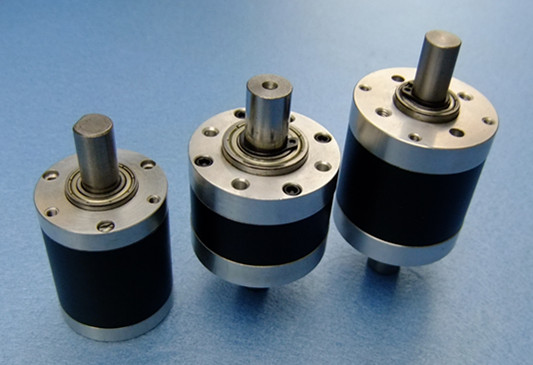 Micro planetary gear reducer