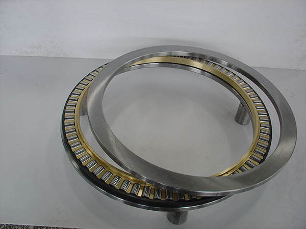 Thrust cylindrical roller bearings