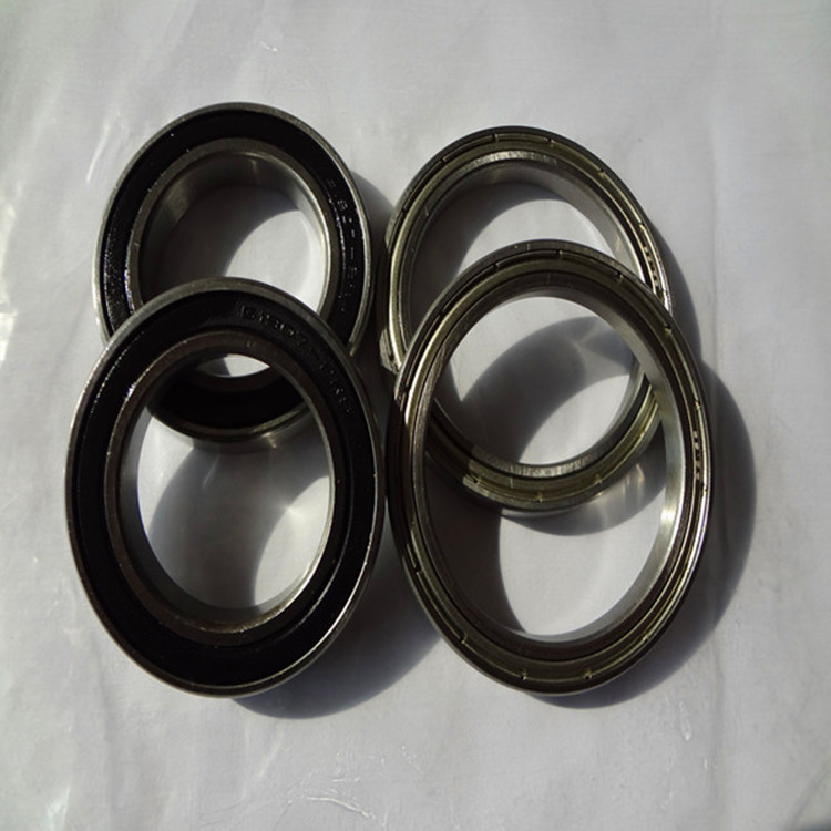 Single row ball bearing 61818-ZZ