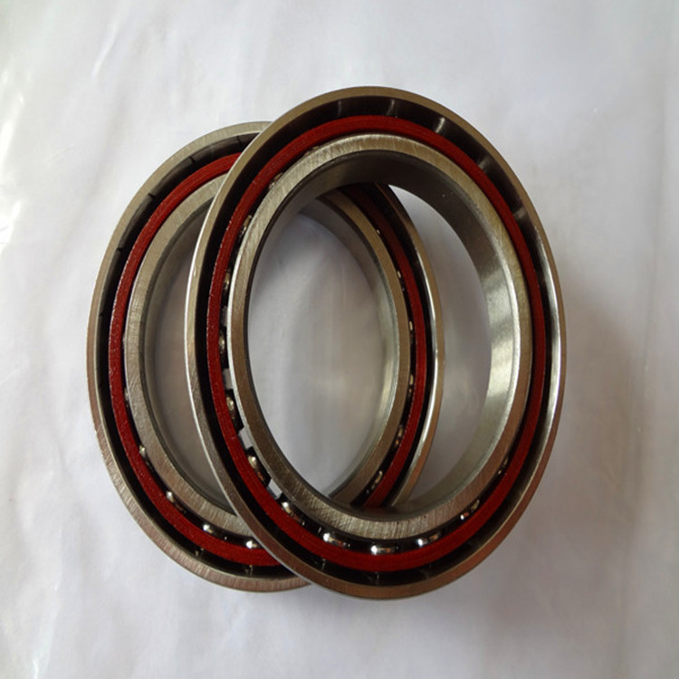 Angular contact ball bearings 71956C/P4