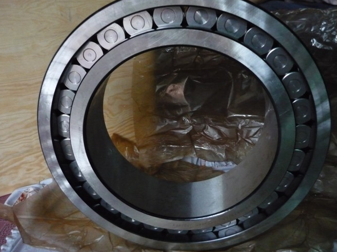 Full complement cylindrical roller bearing NCF4912 CV