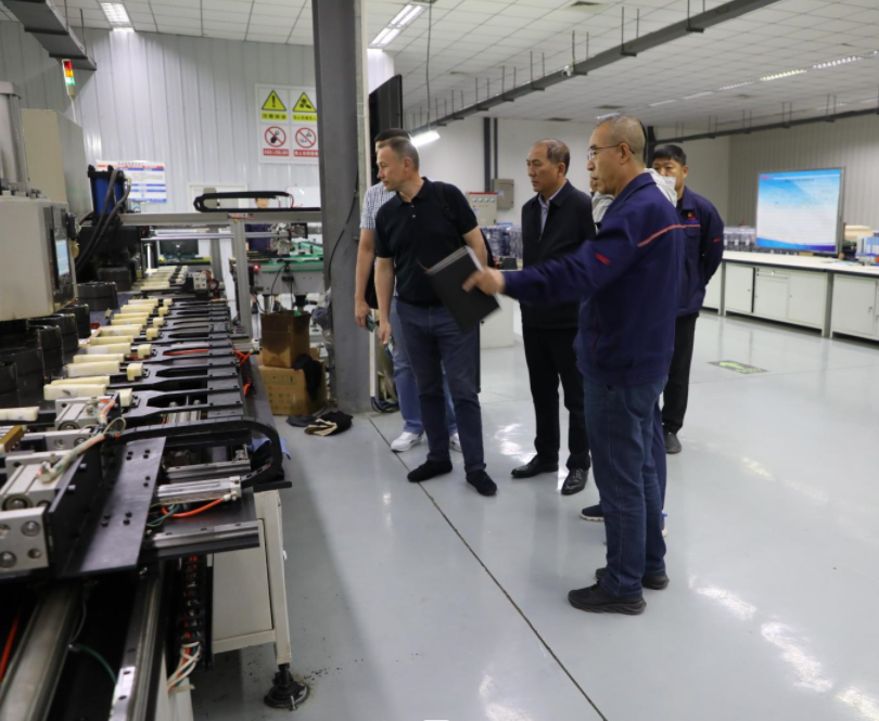 Leaders of Russian high-end electromechanical equipment company visit NXZ to communicate business cooperation