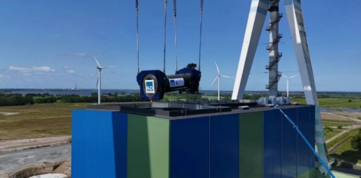 The world's largest wind turbine main bearing test bench is about to be put into operation after commissioning.png The world's largest wind turbine main bearing test bench is about to be put into operation after commissioning.png