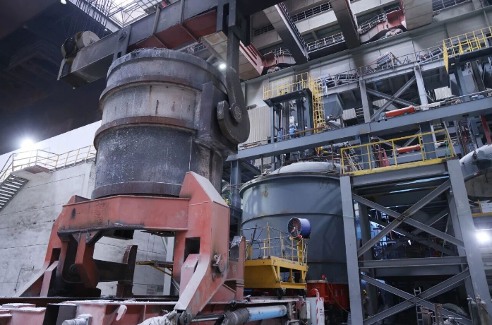 Hangzhen Energy supports BG New Materials' high-end transformation: 90T-VOD project successfully conducts hot test, opening a new chapter in stainless steel refining.png